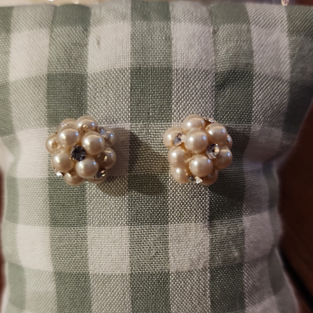 Elegant Faux Pearl Cluster Earrings